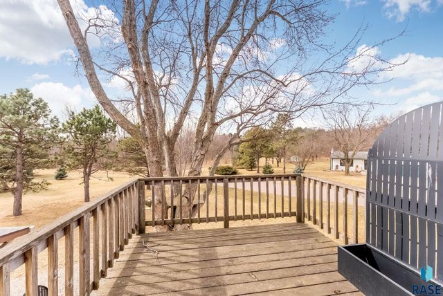 7301 E Palomino Rd Road, Sioux Falls, SD 57110