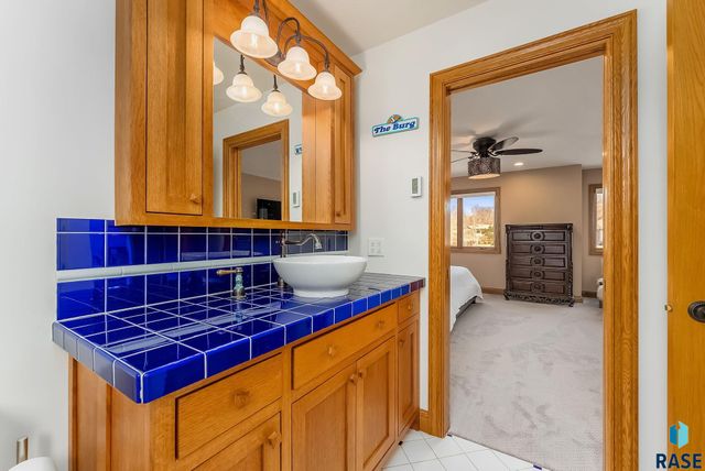 7301 E Palomino Rd Road, Sioux Falls, SD 57110