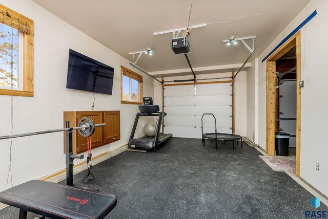 7301 E Palomino Rd Road, Sioux Falls, SD 57110