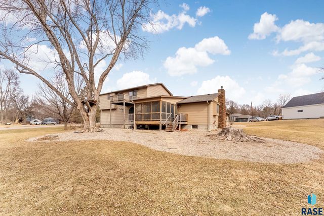 7301 E Palomino Rd Road, Sioux Falls, SD 57110