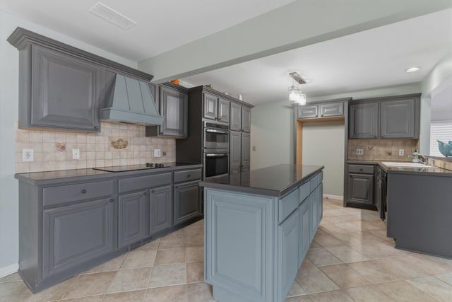 35568 Hamer Street, New Baltimore, MI 48047