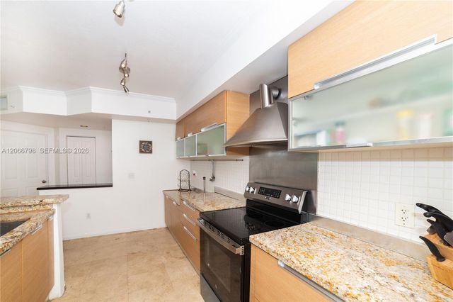 17100 N Bay Road 1501, Sunny Isles Beach, FL 33160