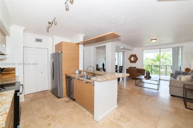 17100 N Bay Road 1501, Sunny Isles Beach, FL 33160