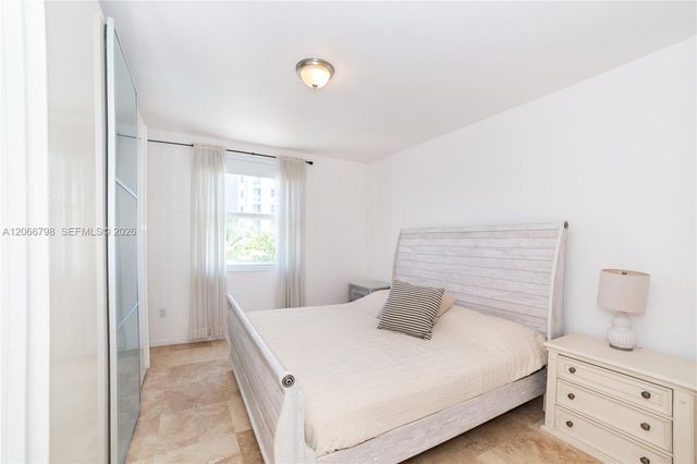 17100 N Bay Road 1501, Sunny Isles Beach, FL 33160