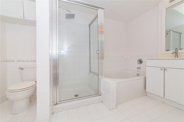 17100 N Bay Road 1501, Sunny Isles Beach, FL 33160