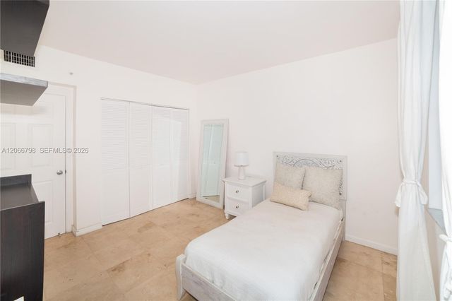 17100 N Bay Road 1501, Sunny Isles Beach, FL 33160