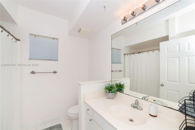 17100 N Bay Road 1501, Sunny Isles Beach, FL 33160