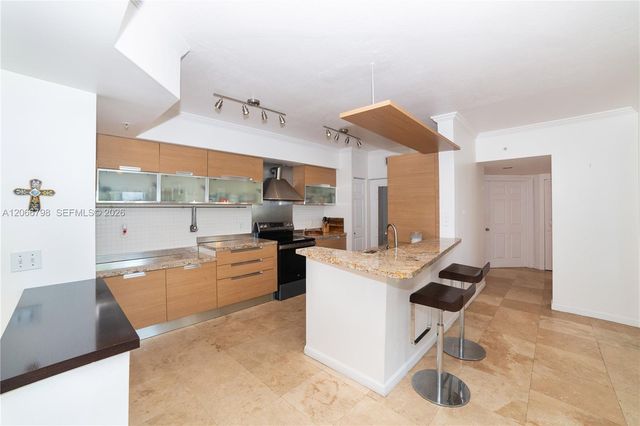 17100 N Bay Road 1501, Sunny Isles Beach, FL 33160