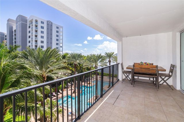 17100 N Bay Road 1501, Sunny Isles Beach, FL 33160