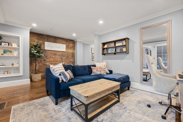 209 W Springfield St 1, Boston, MA 02118