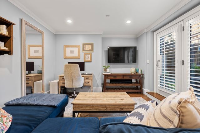 209 W Springfield St 1, Boston, MA 02118