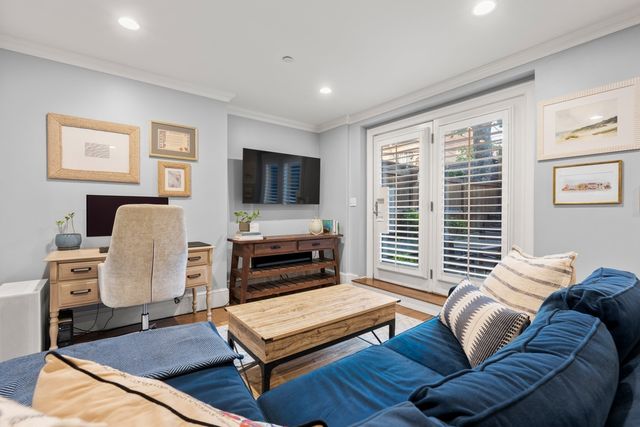 209 W Springfield St 1, Boston, MA 02118