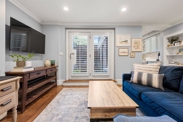 209 W Springfield St 1, Boston, MA 02118