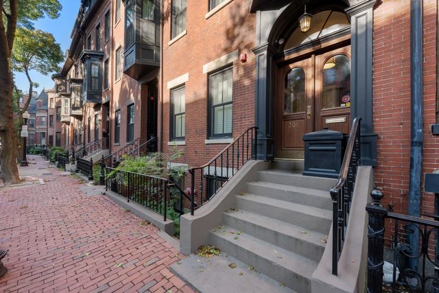 209 W Springfield St 1, Boston, MA 02118