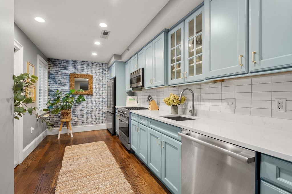 209 W Springfield St 1, Boston, MA 02118
