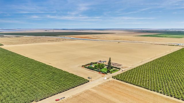 26457 W Oakland Avenue, Coalinga, CA 93210