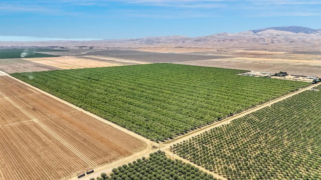 26457 W Oakland Avenue, Coalinga, CA 93210