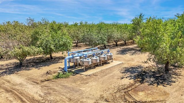 26457 W Oakland Avenue, Coalinga, CA 93210