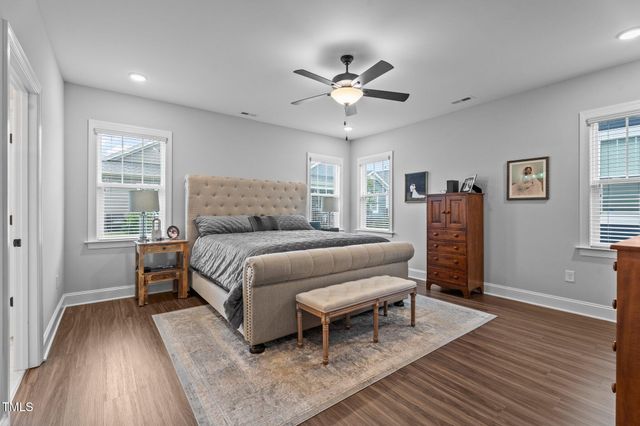 33 Davidson Street, Clayton, NC 27527