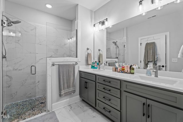 33 Davidson Street, Clayton, NC 27527