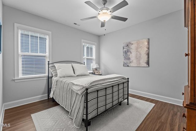 33 Davidson Street, Clayton, NC 27527