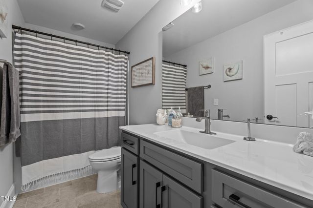 33 Davidson Street, Clayton, NC 27527