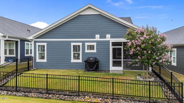 33 Davidson Street, Clayton, NC 27527