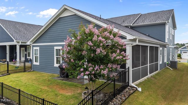 33 Davidson Street, Clayton, NC 27527