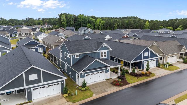 33 Davidson Street, Clayton, NC 27527