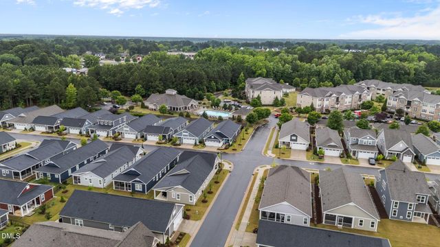 33 Davidson Street, Clayton, NC 27527