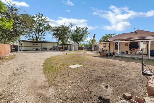 1518 W Travis, San Antonio, TX 78207