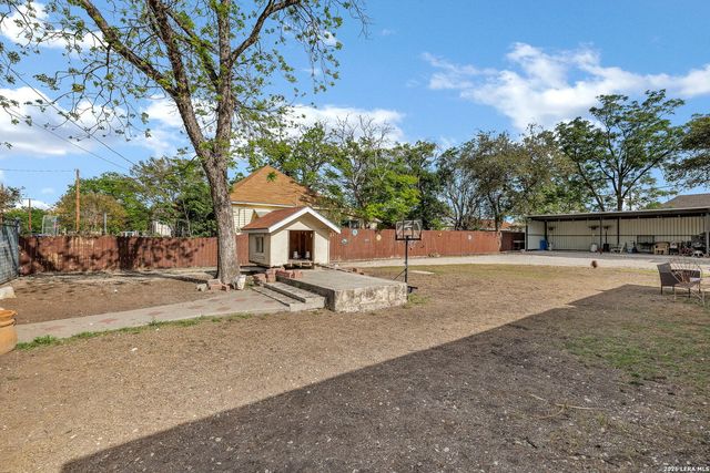 1518 W Travis, San Antonio, TX 78207