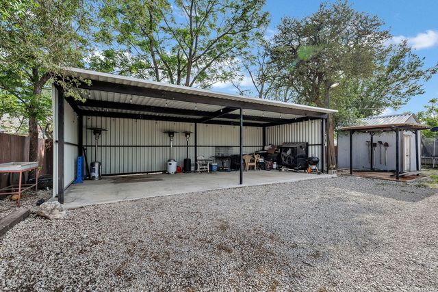1518 W Travis, San Antonio, TX 78207