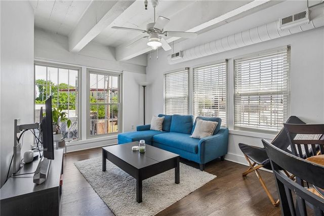 3001 Gillham Road 206, Kansas City, MO 64108
