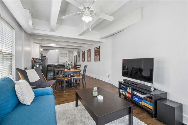 3001 Gillham Road 206, Kansas City, MO 64108