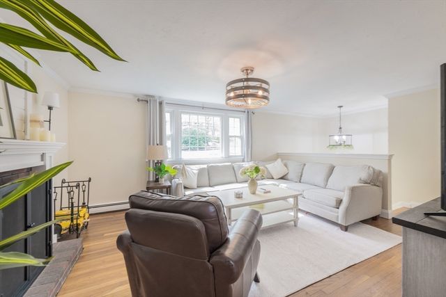 31 Lantern Lane, Plymouth, MA 02360