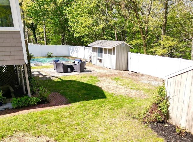 31 Lantern Lane, Plymouth, MA 02360