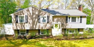 31 Lantern Lane, Plymouth, MA 02360
