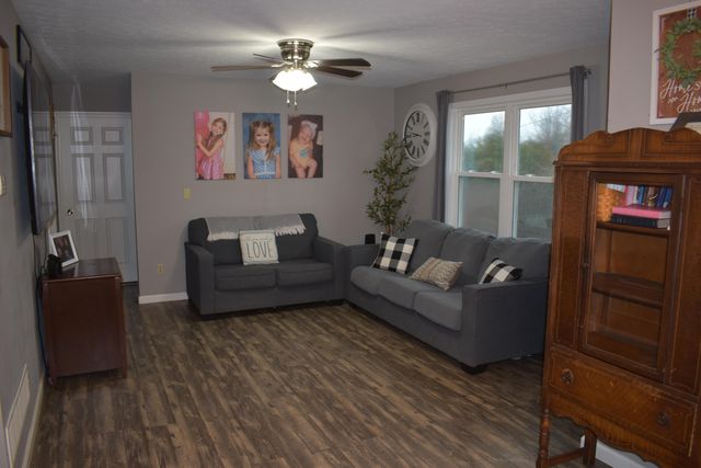 1280 Kays Road, Lawrenceburg, KY 40342