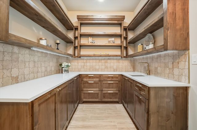 323 Purple Aster Road, Placitas, NM 87043