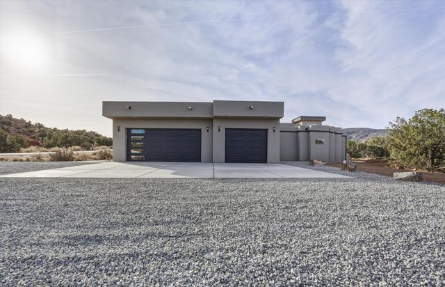 323 Purple Aster Road, Placitas, NM 87043