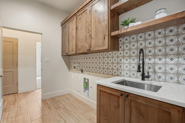 323 Purple Aster Road, Placitas, NM 87043