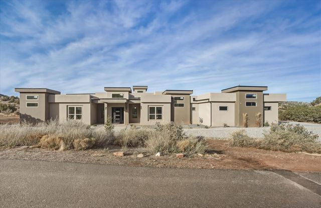 323 Purple Aster Road, Placitas, NM 87043