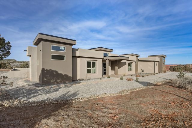 323 Purple Aster Road, Placitas, NM 87043