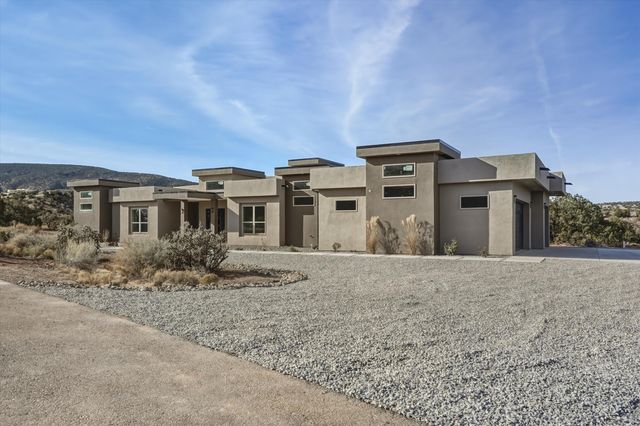 323 Purple Aster Road, Placitas, NM 87043