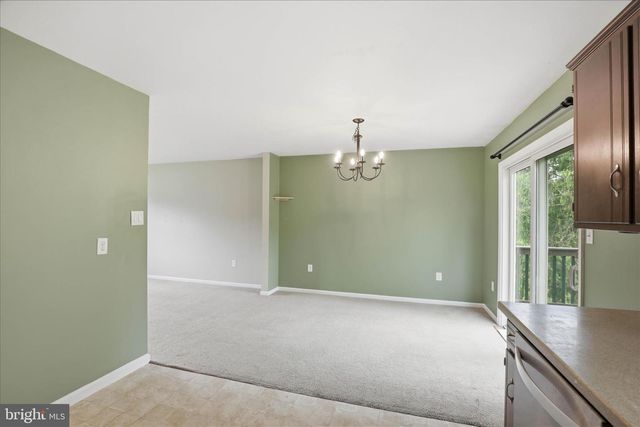 42 PINEWOOD AVE, Lititz, PA 17543