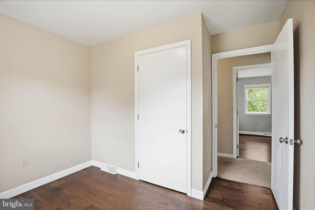 42 PINEWOOD AVE, Lititz, PA 17543