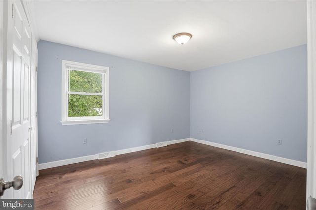 42 PINEWOOD AVE, Lititz, PA 17543