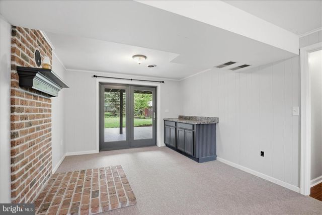 42 PINEWOOD AVE, Lititz, PA 17543