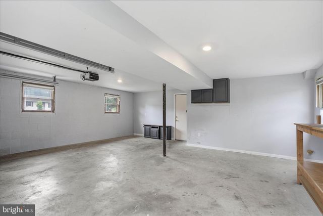 42 PINEWOOD AVE, Lititz, PA 17543